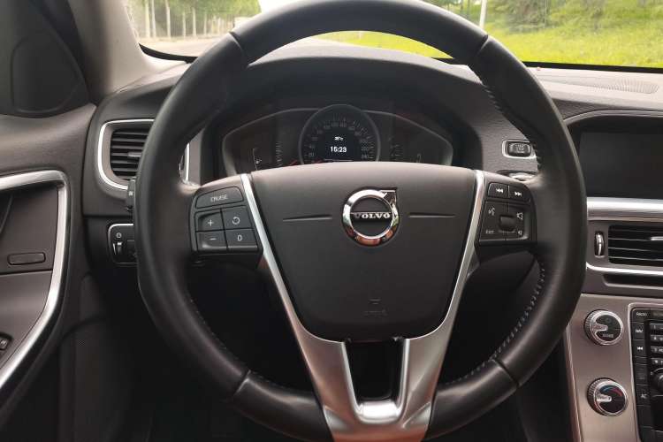 Used Volvo S60 2018 S60L T3 Smart Progress Edition Interior 9