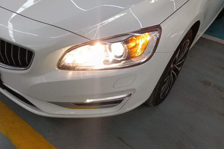 Used Volvo S60 2018 S60L T4 Smart & Ambitious Edition Left Front Headlight