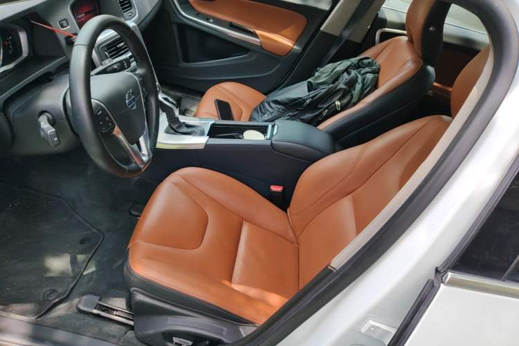 Used Volvo S60 2018 S60L T4 Zhiyuan Edition Left Front Seat
