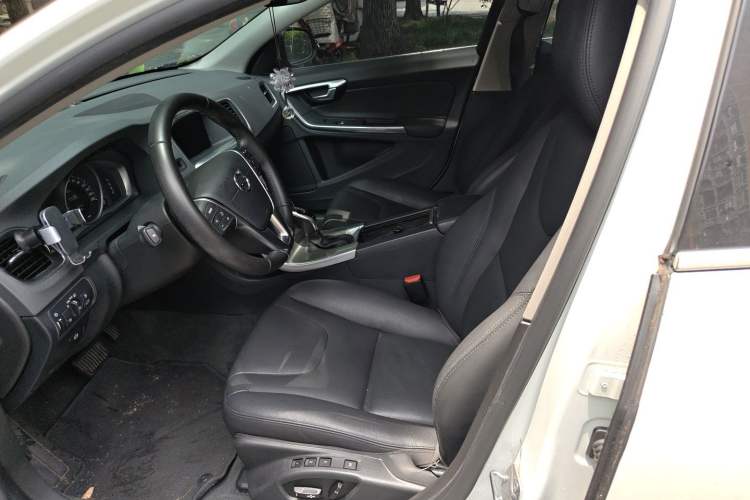 Used Volvo S60 2018 S60L T3 Smart Progress Edition Left Front Seat