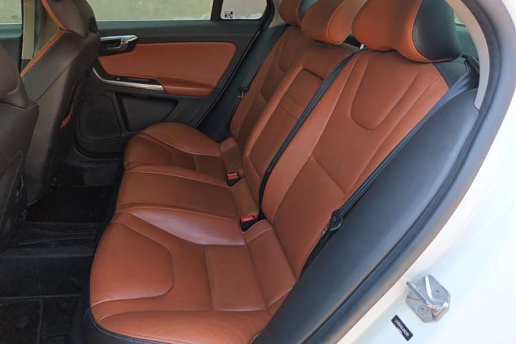 Used Volvo S60 2018 S60L T4 Zhiyuan Edition Left Rear Seat