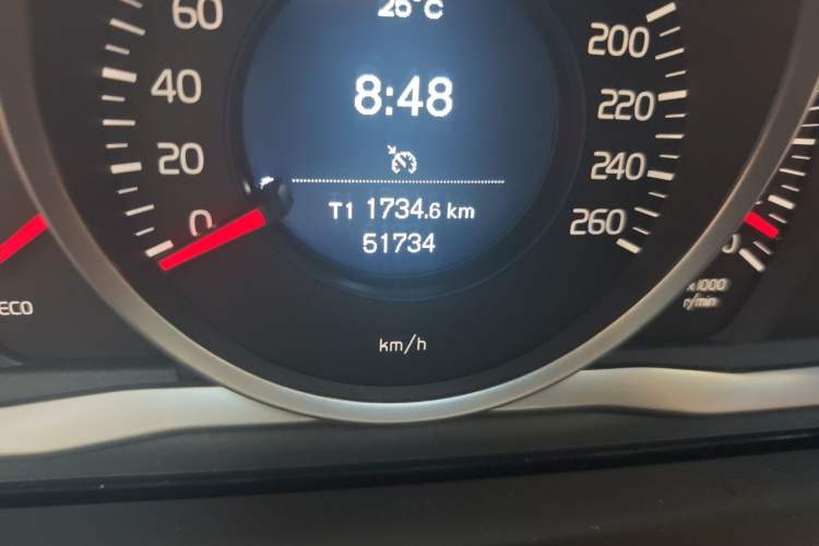 Used Volvo S60 2018 S60L T3 Smart Progress Edition Odometer Close Up