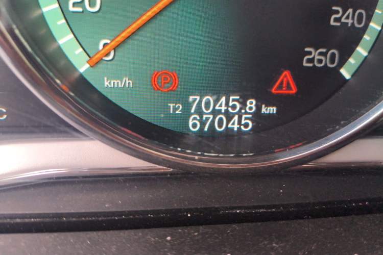 Used Volvo S60 2018 S60L T4 Smart & Ambitious Edition Odometer Close Up