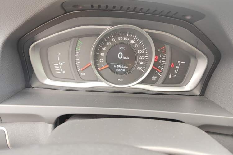 Used Volvo S60 2018 S60L T3 Smart Upgrade Edition Odometer Close Up