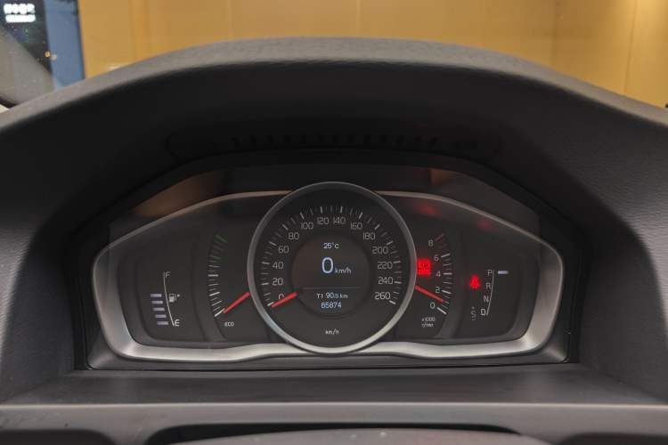 Used Volvo S60 2018 S60L T3 Smart Upgrade Edition Odometer Close Up