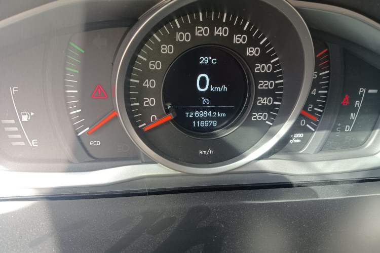 Used Volvo S60 2018 S60L T3 Smart Progress Edition Odometer Close Up