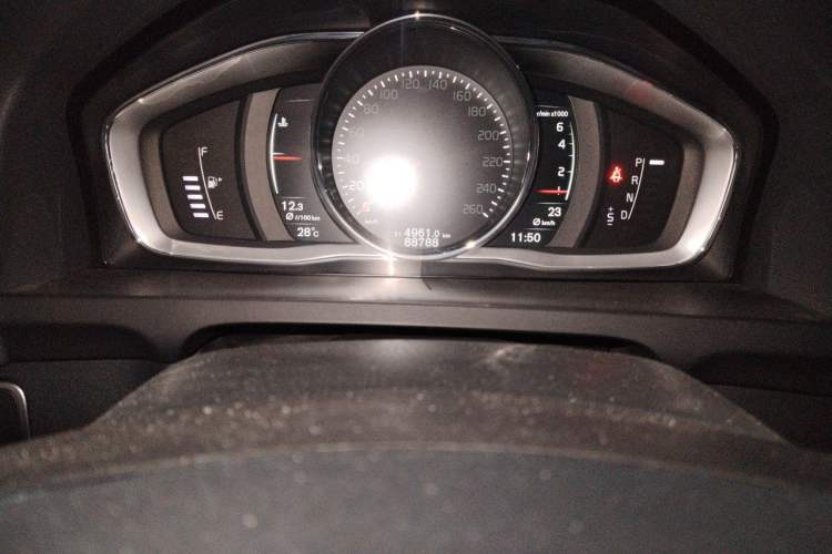 Used Volvo S60 2018 S60L T3 Smart Progress Edition Odometer Close Up