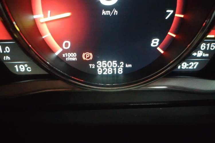 Used Volvo S60 2018 S60L T4 Smart & Ambitious Edition Odometer Close Up
