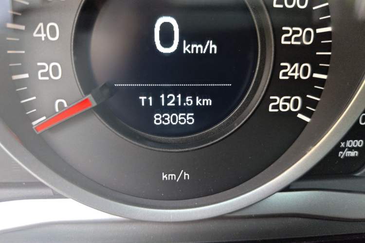 Used Volvo S60 2018 S60L T3 Smart Progress Edition Odometer Close Up