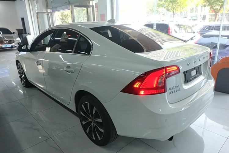 Used Volvo S60 2018 S60L T3 Smart Progress Edition Rear Left 45 Deg