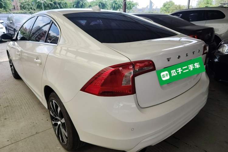 Used Volvo S60 2018 S60L T3 Smart Progress Edition Rear Left 45 Deg