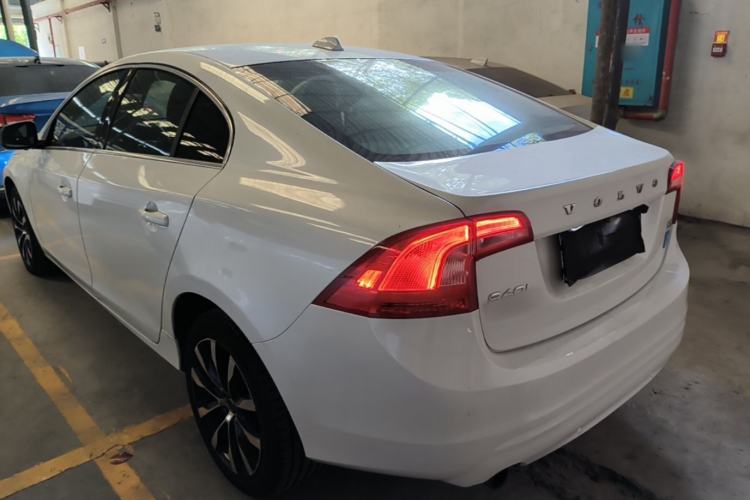 Used Volvo S60 2018 S60L T3 Smart Progress Edition Rear Left 45 Deg