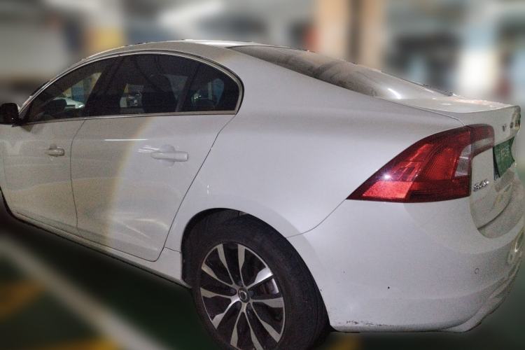 Used Volvo S60 2018 S60L T3 Smart Progress Edition Rear Left 45 Deg