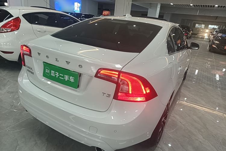 Used Volvo S60 2018 S60L T3 Smart Progress Edition Rear Right 45 Deg