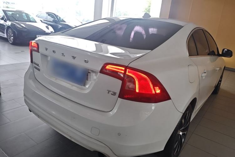 Used Volvo S60 2018 S60L T3 Smart Progress Edition Rear Right 45 Deg