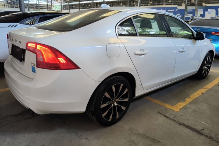 Used Volvo S60 2018 S60L T3 Smart Progress Edition Rear Right 45 Deg