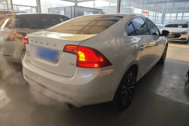 Used Volvo S60 2018 S60L T4 Smart & Ambitious Edition Rear Right 45 Deg