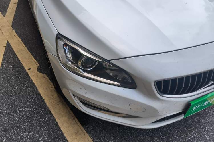 Used Volvo S60 2018 S60L T4 Smart & Ambitious Edition Right Front Headlight