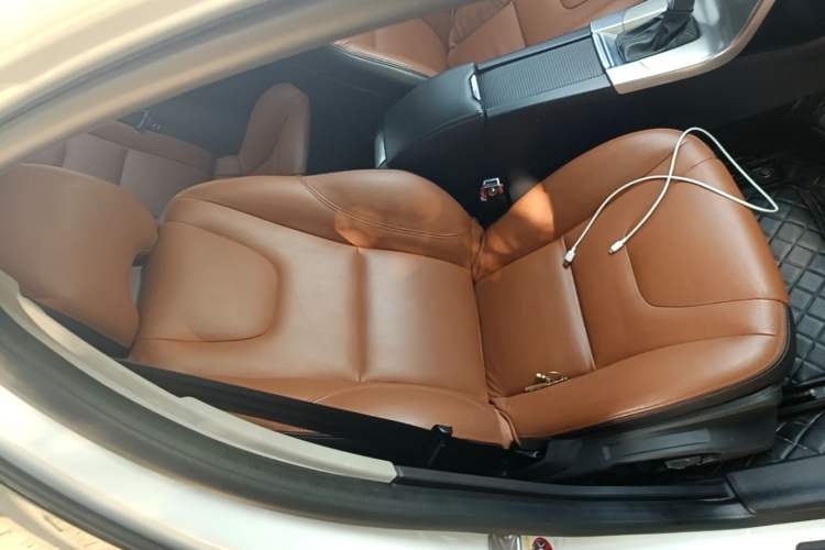 Used Volvo S60 2018 S60L T3 Smart Upgrade Edition Right Front Seat