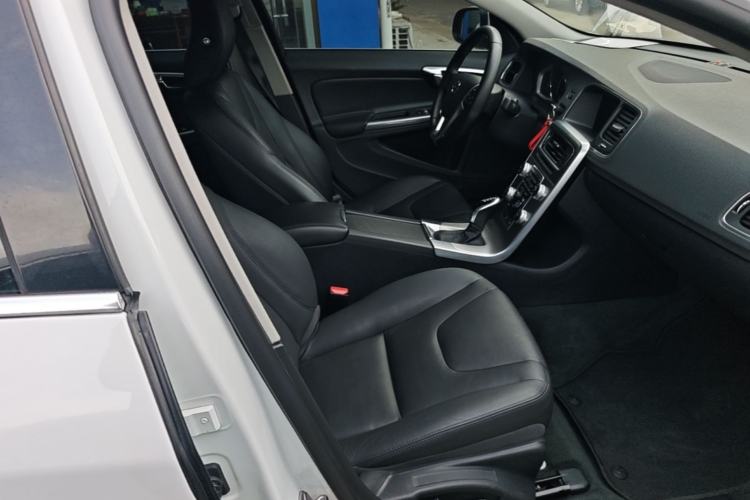 Used Volvo S60 2018 S60L T4 Smart & Ambitious Edition Right Front Seat