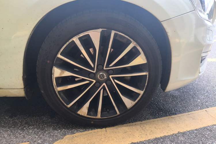 Used Volvo S60 2018 S60L T4 Smart & Ambitious Edition Right Front Wheel Hub