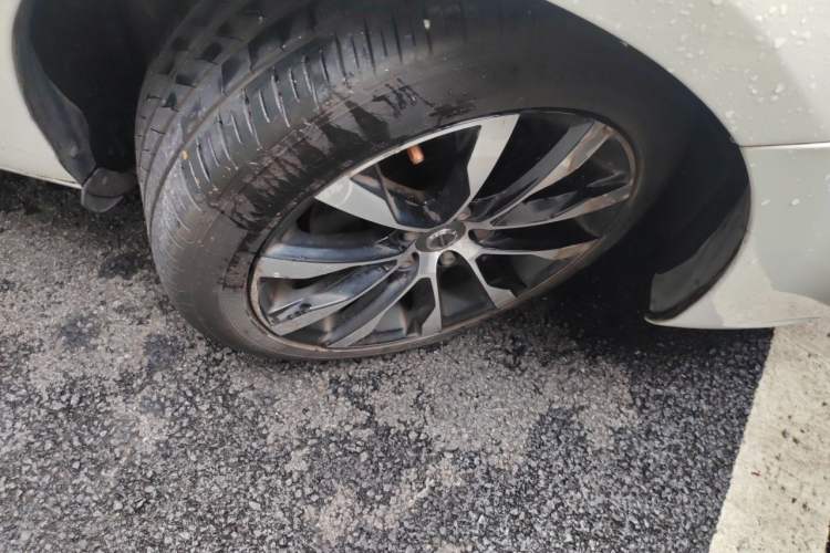Used Volvo S60 2018 S60L T3 Smart Progress Edition Right Front Wheel Hub