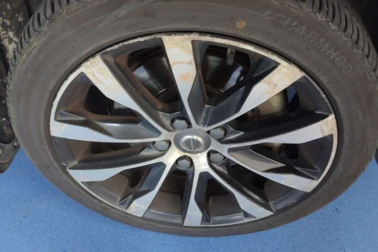 Used Volvo S60 2018 S60L T3 Smart Progress Edition Right Front Wheel Hub