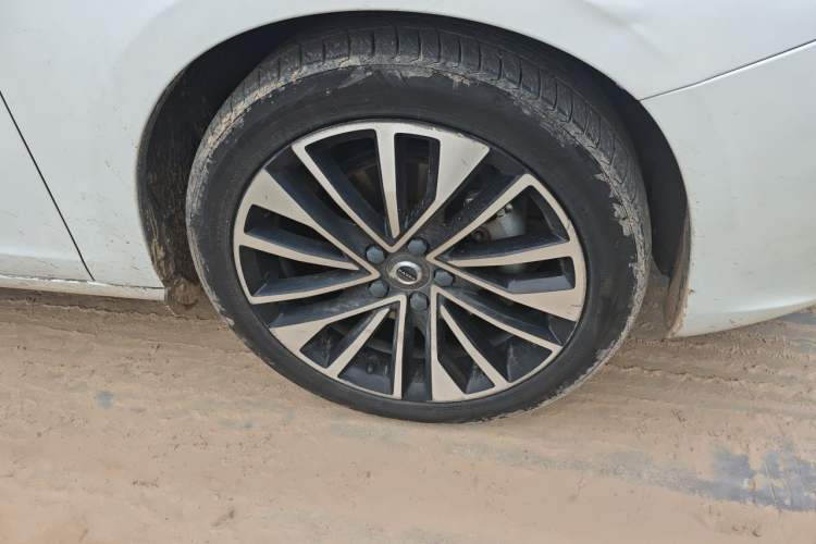 Used Volvo S60 2018 S60L T4 Smart & Ambitious Edition Right Front Wheel Hub