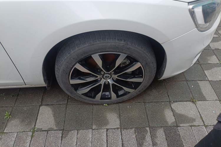 Used Volvo S60 2018 S60L T3 Smart Progress Edition Right Front Wheel Hub