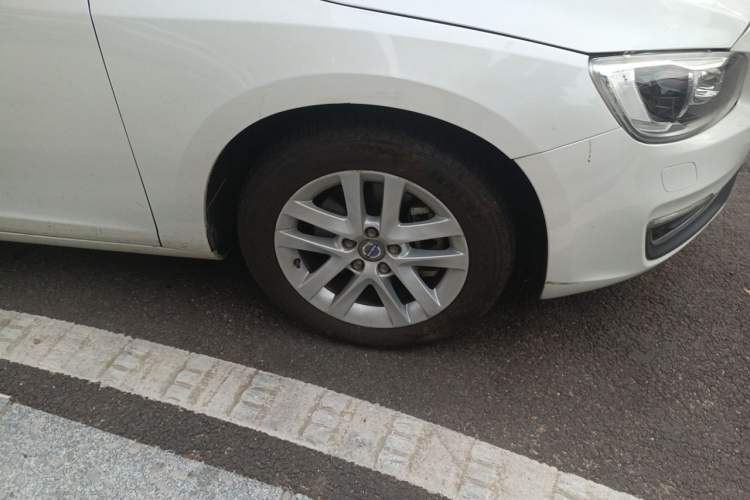 Used Volvo S60 2018 S60L T3 Smart Upgrade Edition Right Front Wheel Hub