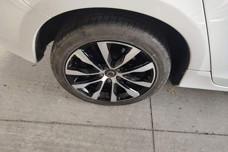 Used Volvo S60 2018 S60L T3 Smart Progress Edition Right Rear Wheel Hub
