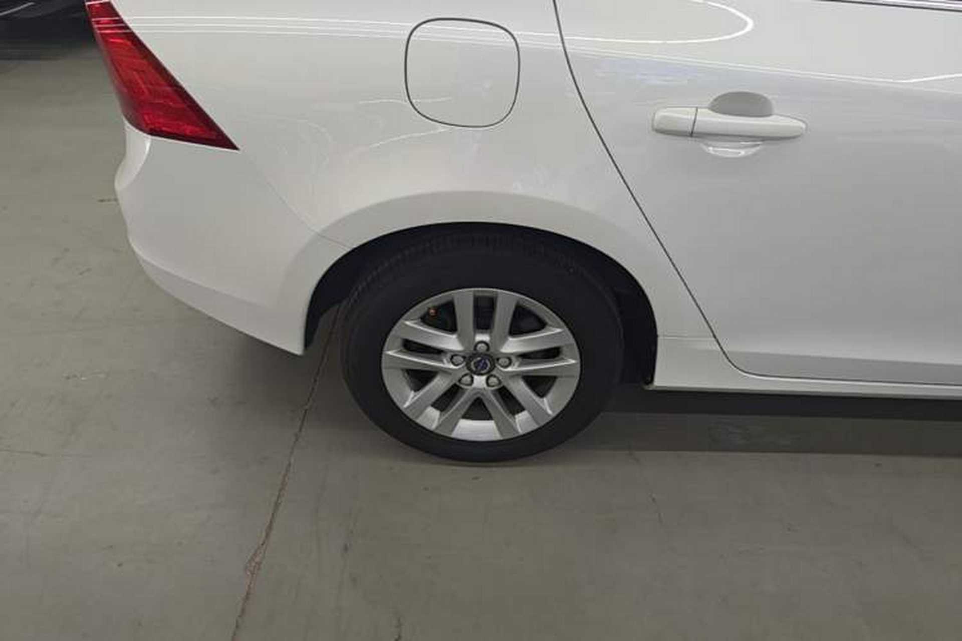 Used Volvo S60 2018 S60L T3 Smart Upgrade Edition Right Rear Wheel Hub