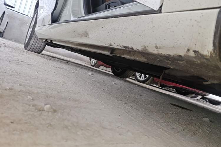 Used Volvo S60 2018 S60L T3 Smart Upgrade Edition Right Side Sill