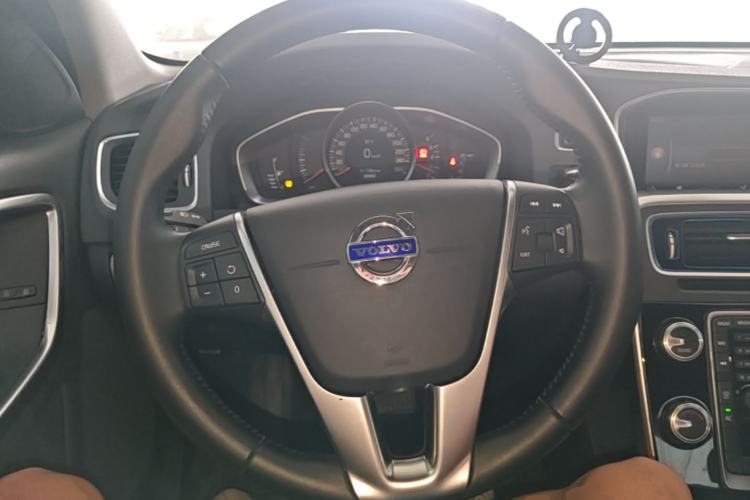 Used Volvo S60 2018 S60L T3 Smart Upgrade Edition Steering Wheel