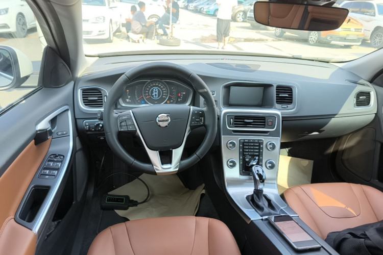 Used Volvo S60 2018 S60L T3 Smart Progress Edition Steering Wheel