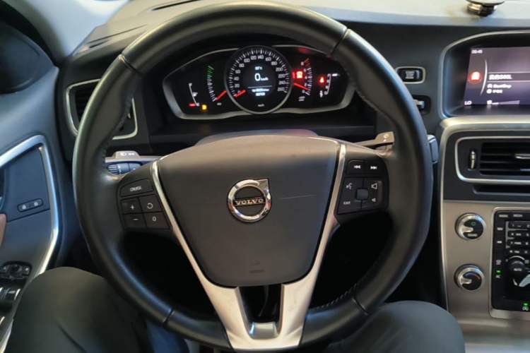 Used Volvo S60 2018 S60L T3 Smart Progress Edition Steering Wheel