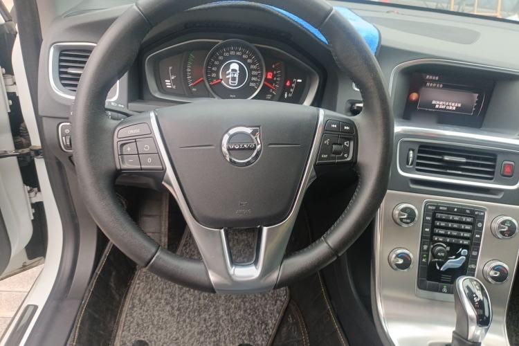 Used Volvo S60 2018 S60L T3 Smart Progress Edition Steering Wheel