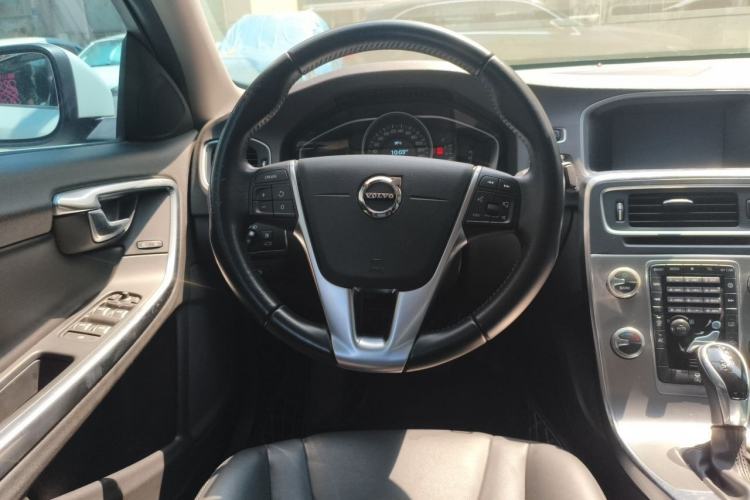 Used Volvo S60 2018 S60L T3 Smart Progress Edition Steering Wheel