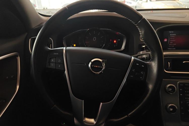 Used Volvo S60 2018 S60L T4 Smart & Ambitious Edition Steering Wheel