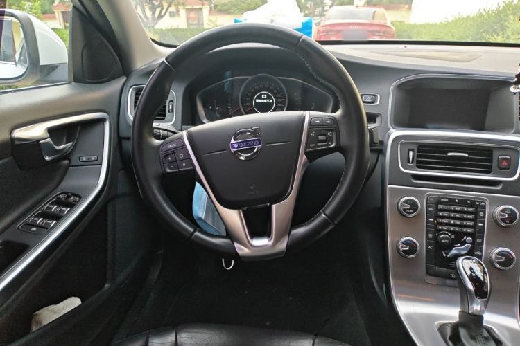 Used Volvo S60 2018 S60L T3 Smart Upgrade Edition Steering Wheel