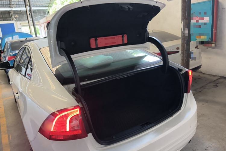 Used Volvo S60 2018 S60L T3 Smart Progress Edition Trunk