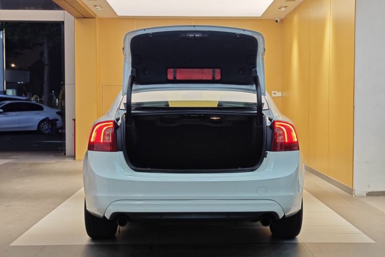 Used Volvo S60 2018 S60L T3 Smart Upgrade Edition Trunk