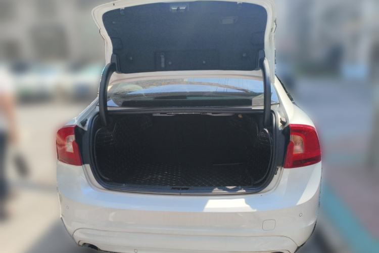 Used Volvo S60 2018 S60L T3 Smart Progress Edition Trunk