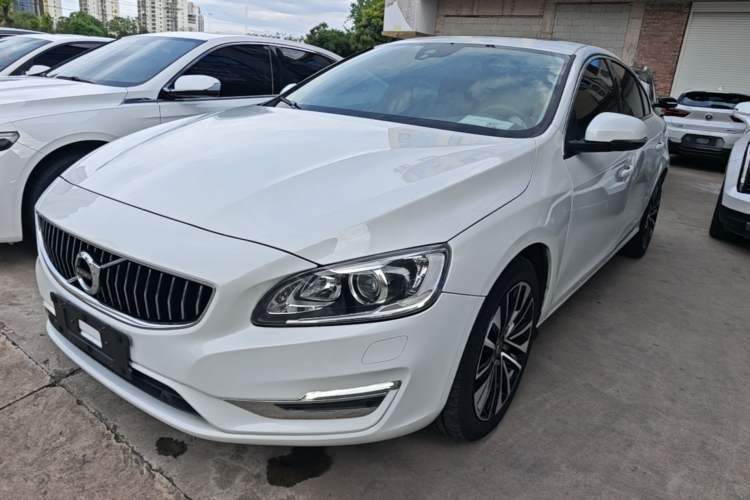Used Volvo S60 2018 S60L T4 Smart & Ambitious Edition Guazi used car, China used car export, Used car for sale, Used cars, Cheapest cars for sale