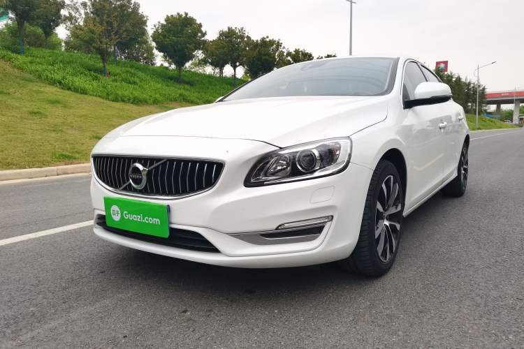Used Volvo S60 2018 S60L T3 Smart Progress Edition Guazi used car, China used car export, Used car for sale, Used  cars, Cheapest cars for sale