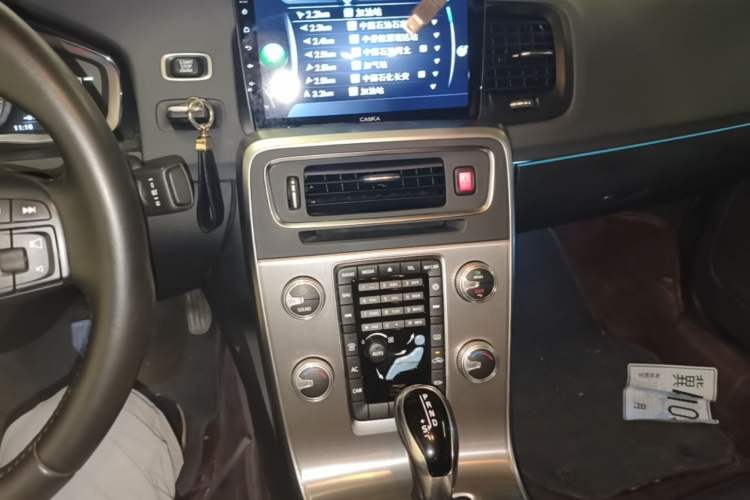 Used Volvo S60 2018 S60L T4 Smart & Ambitious Edition Audio And AC Panel