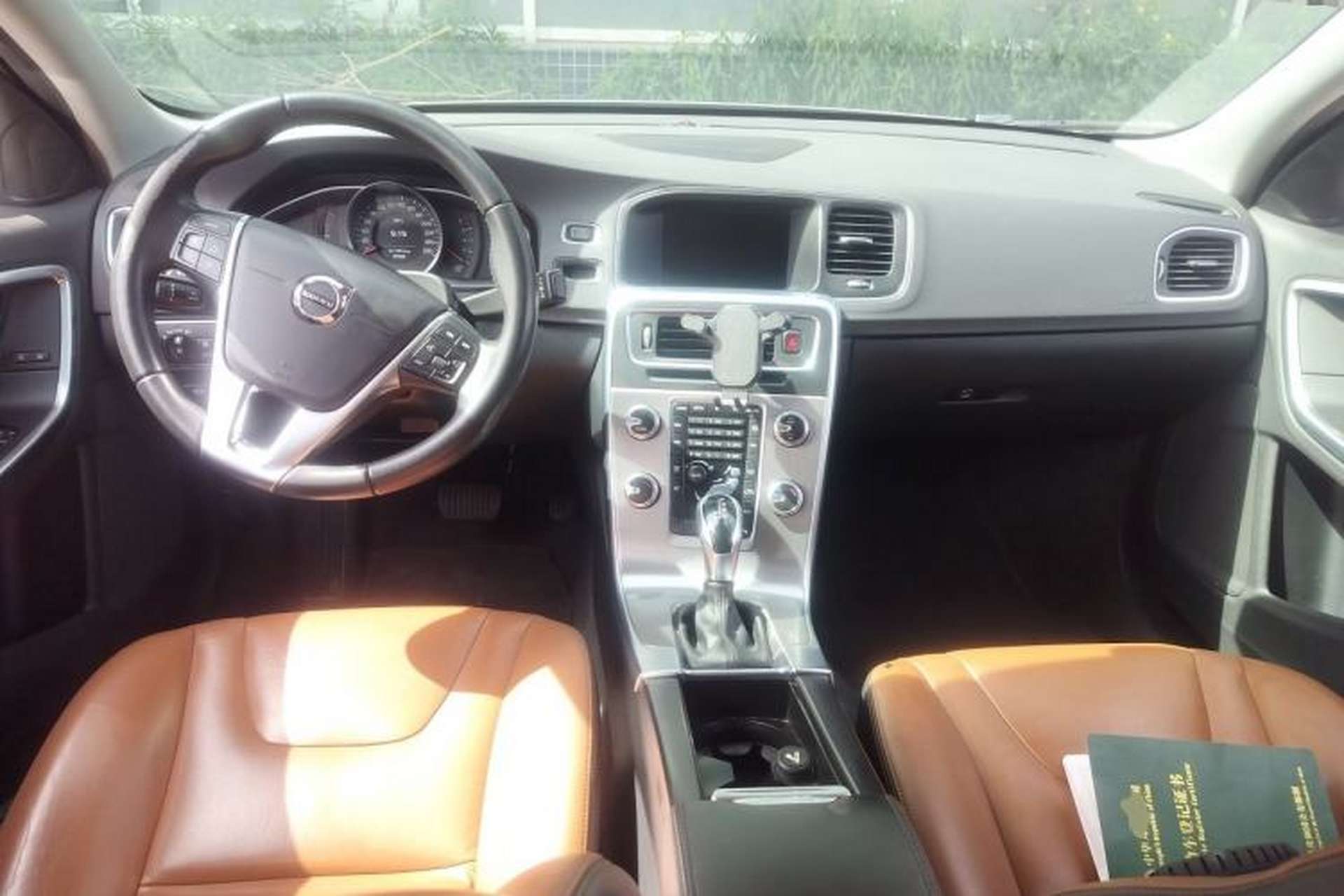 Used Volvo S60 2018 S60L T3 Smart Progress Edition Center Console