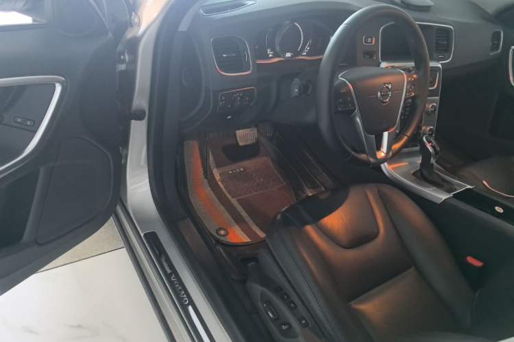 Used Volvo S60 2018 S60L T4 Smart & Ambitious Edition Driver Seat
