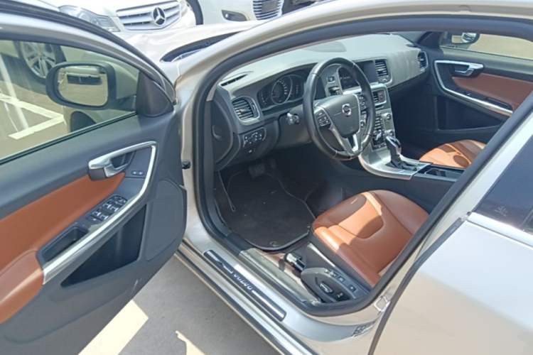 Used Volvo S60 2018 S60L T3 Smart Progress Edition Driver Seat