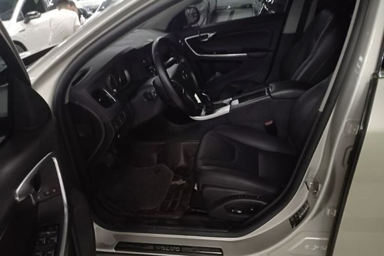 Used Volvo S60 2018 S60L T4 Smart & Ambitious Edition Driver Seat